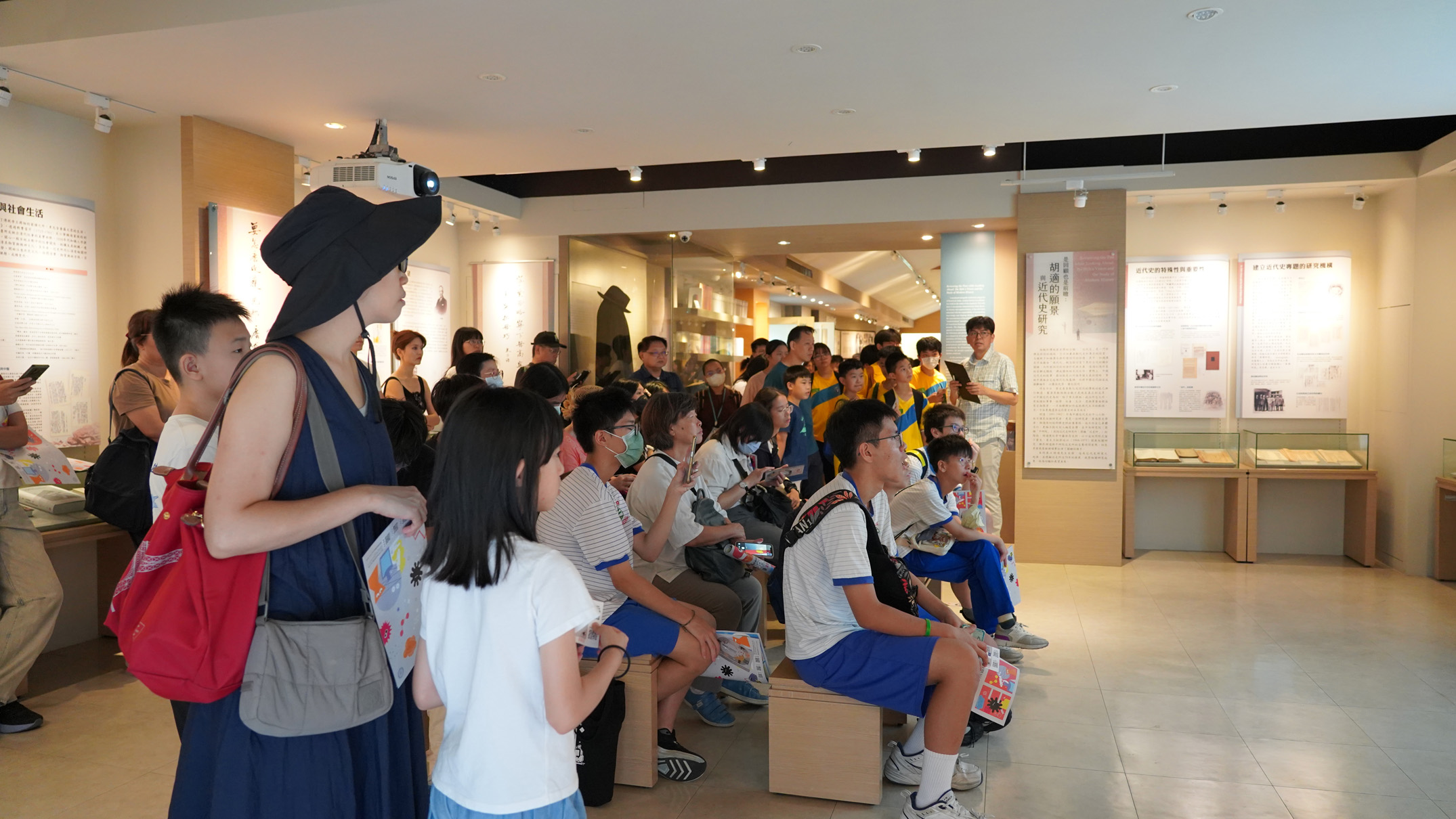 今年10月17日（星期六）院區開放日的本館活動照片及簡介，已放在參觀與服務／相關訊息及活動，歡迎點閱。 Image